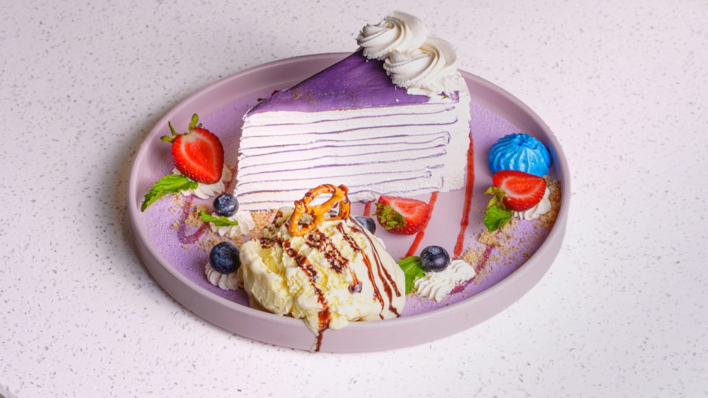Pastel de crepas Taro